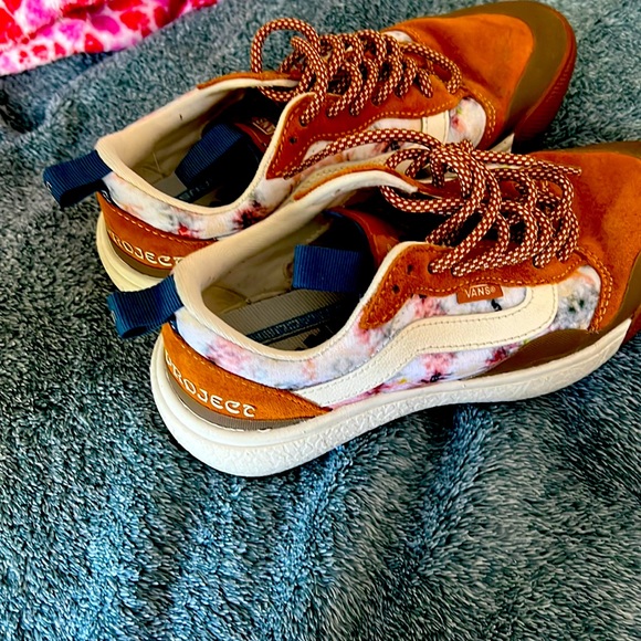Vans size 6 shoes - Picture 1 of 3